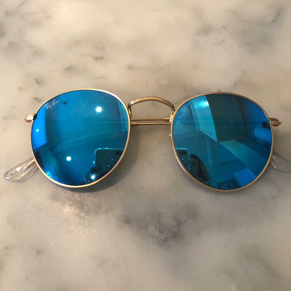 Round blue flash ray bans